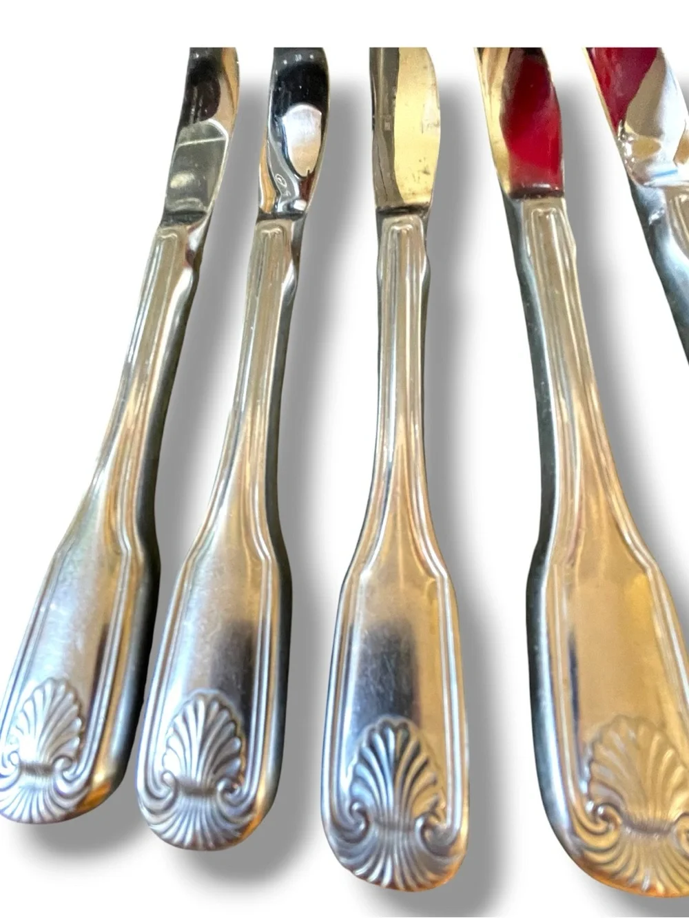 Reed & Barton Rebacraft knives, set of 7, Colonial shell pattern